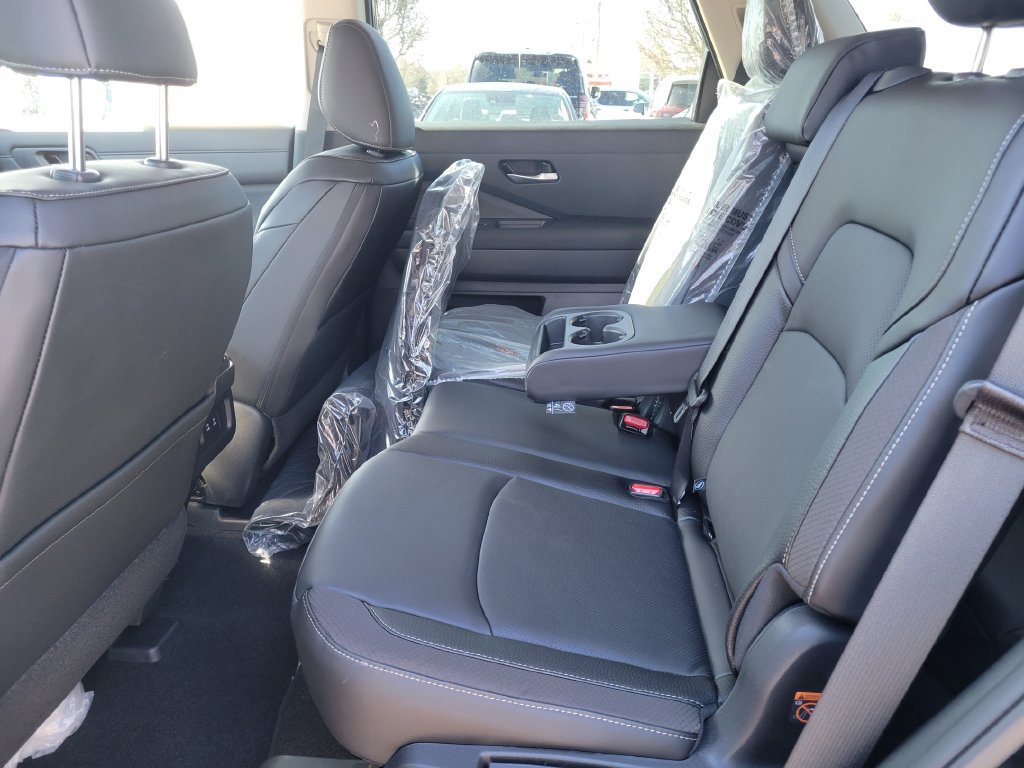New 2026 Nissan Pathfinder SL AWD/4WD image 37