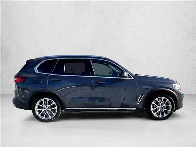 Used 2021 BMW X5 xDrive45e w/ Parking Assistance Package image 5