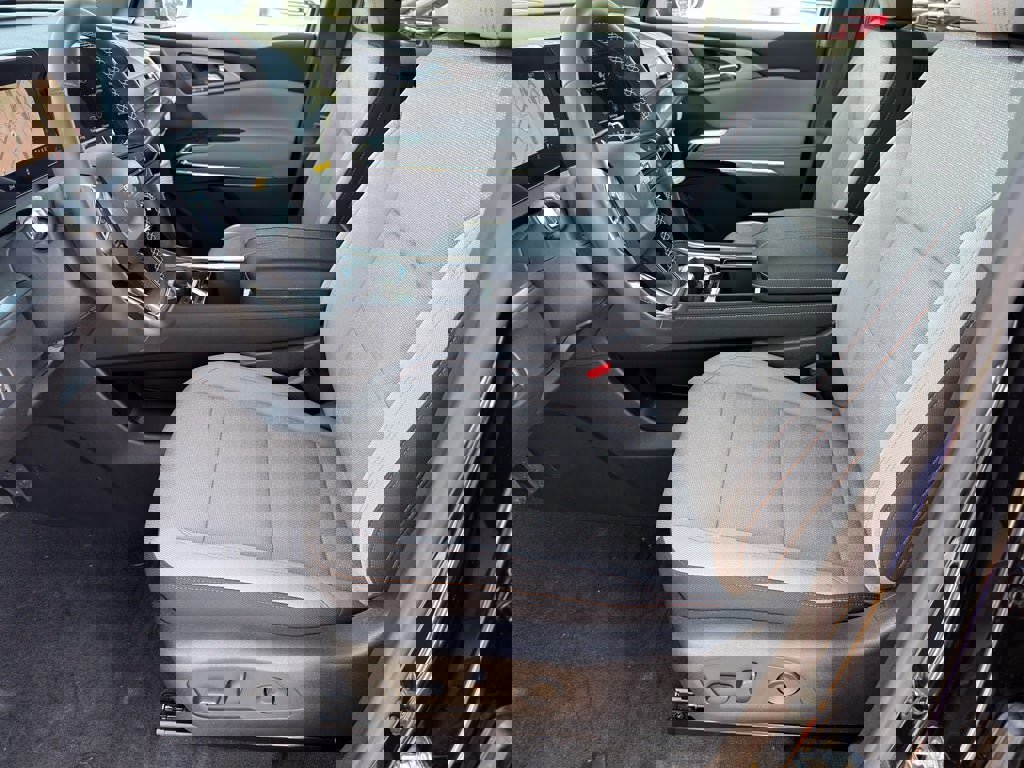 New 2026 Chevrolet Traverse LT image 10