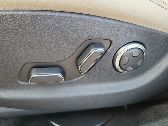 New 2026 Genesis GV70 2.5T Select AWD/4WD image 30