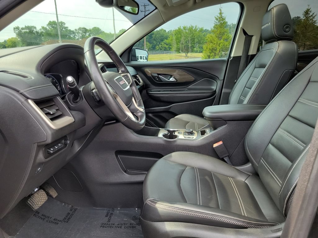 Used 2022 GMC Terrain Denali w/ Denali Premium Package AWD/4WD image 8