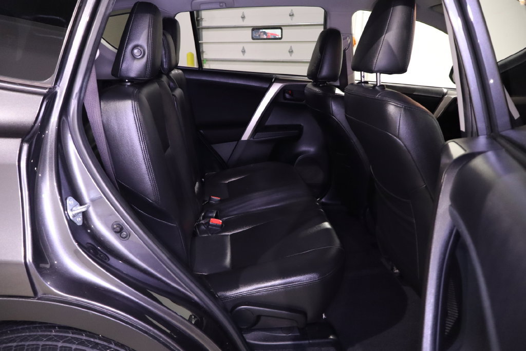 Used 2014 Toyota RAV4 LE FWD image 28