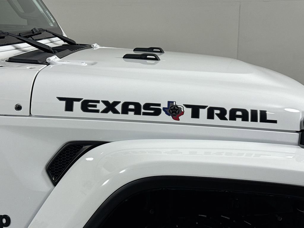 Used 2021 Jeep Gladiator Sport image 11