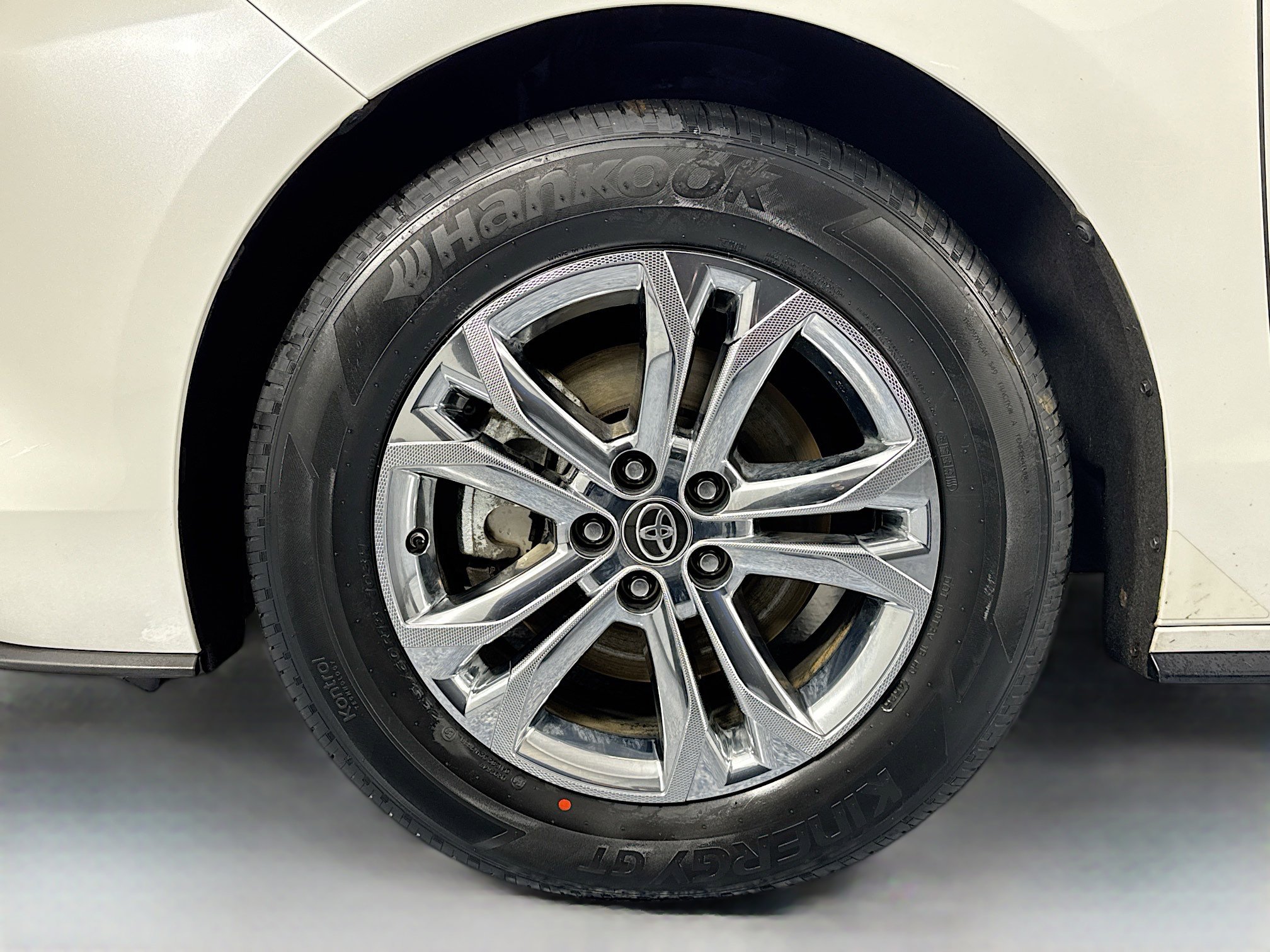 Used 2022 Toyota Sienna Platinum image 35