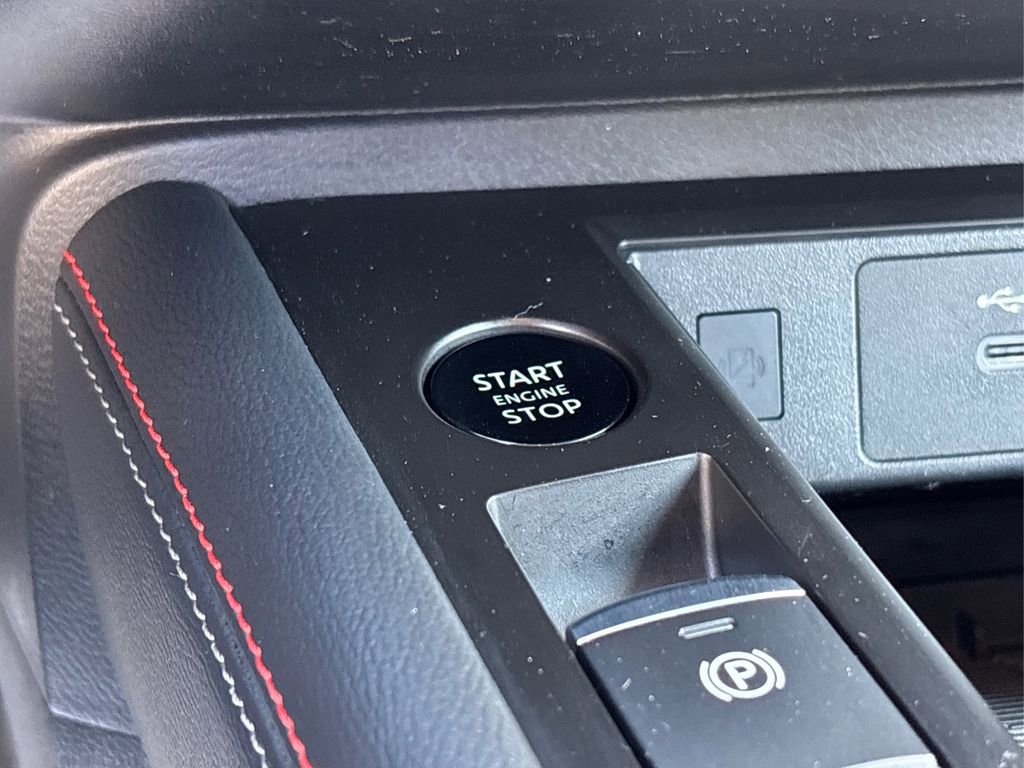 Used 2025 Nissan Kicks SR image 26