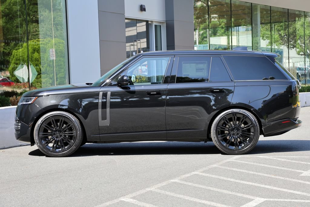 New 2026 Land Rover Range Rover SE AWD/4WD image 2