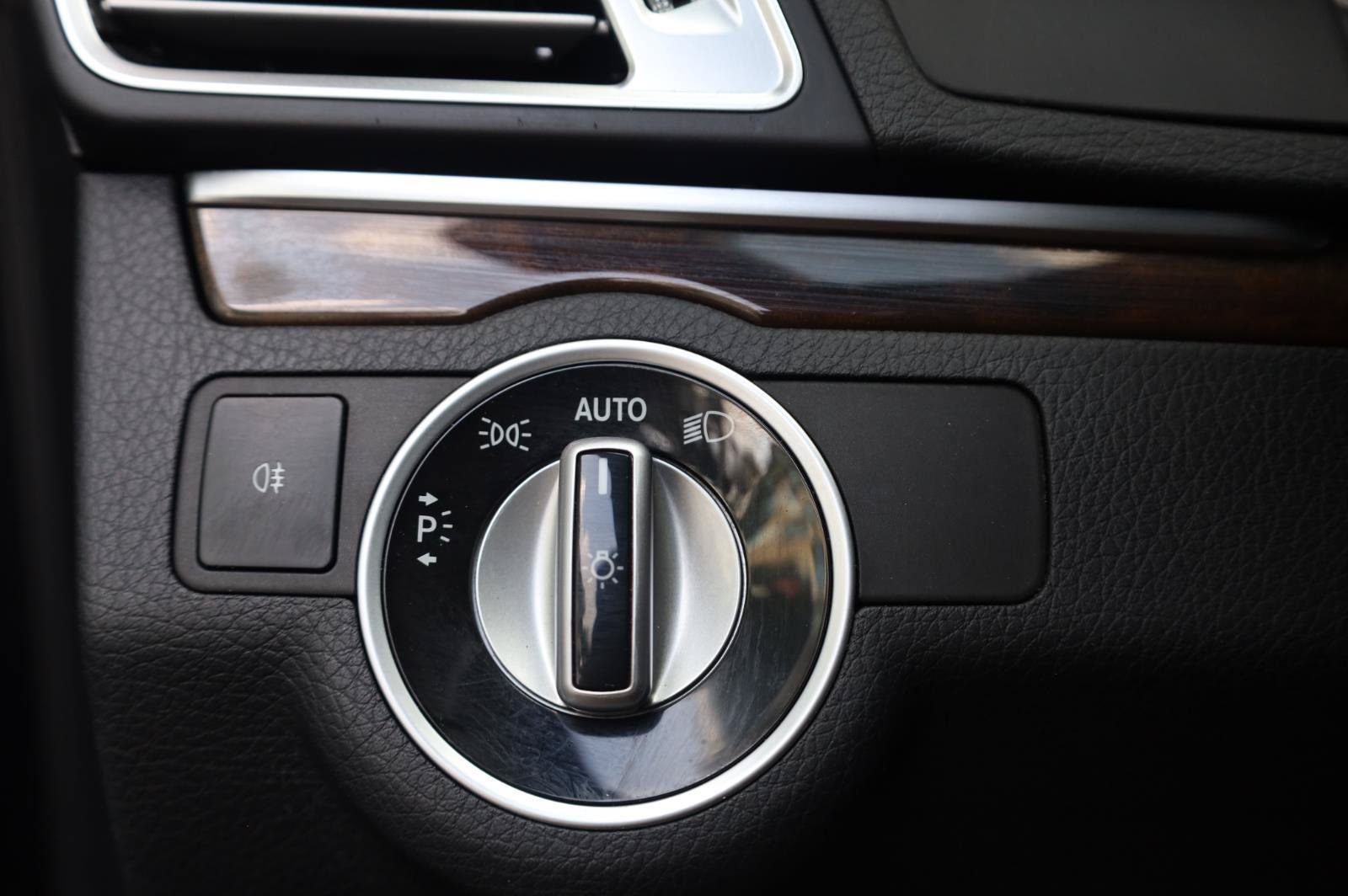 Used 2014 Mercedes-Benz E 350 Cabriolet w/ Premium 1 Package image 37