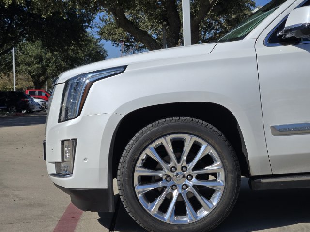Certified 2020 Cadillac Escalade Premium Luxury AWD/4WD image 6