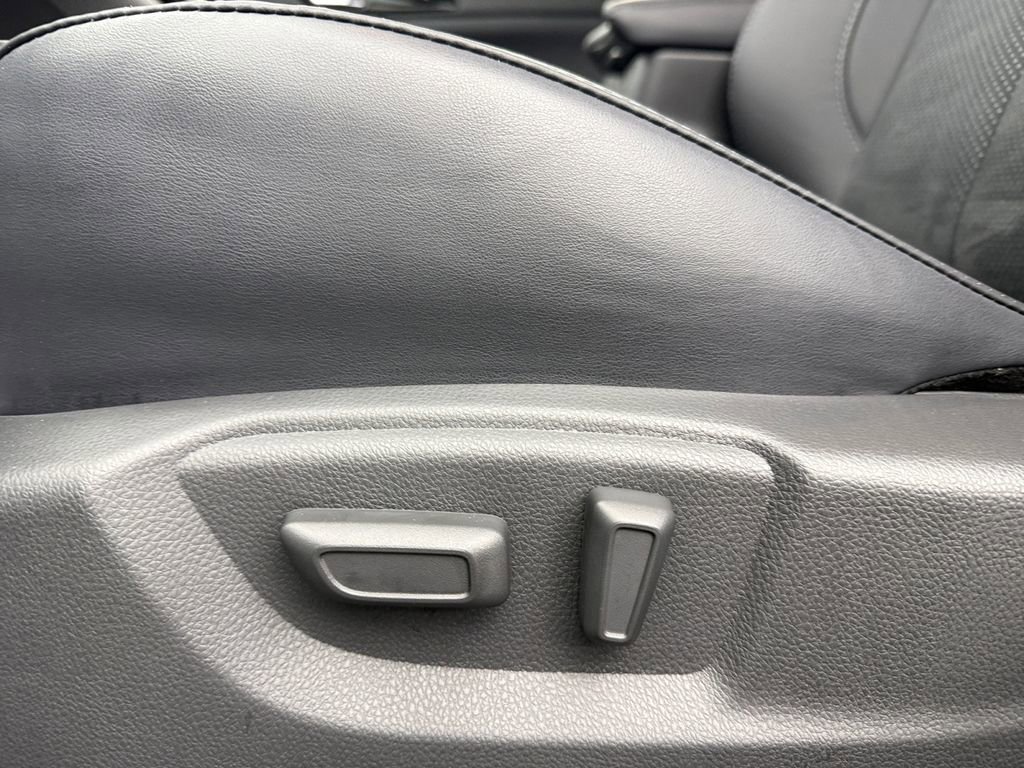 New 2026 Mitsubishi Eclipse Cross Black Edition image 13