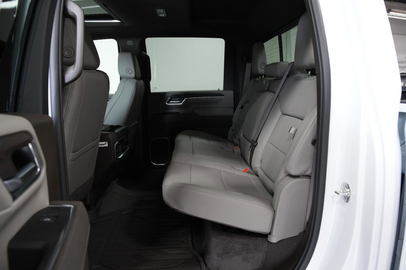 New 2026 GMC Sierra 2500 SLT w/ SLT Premium Package image 20