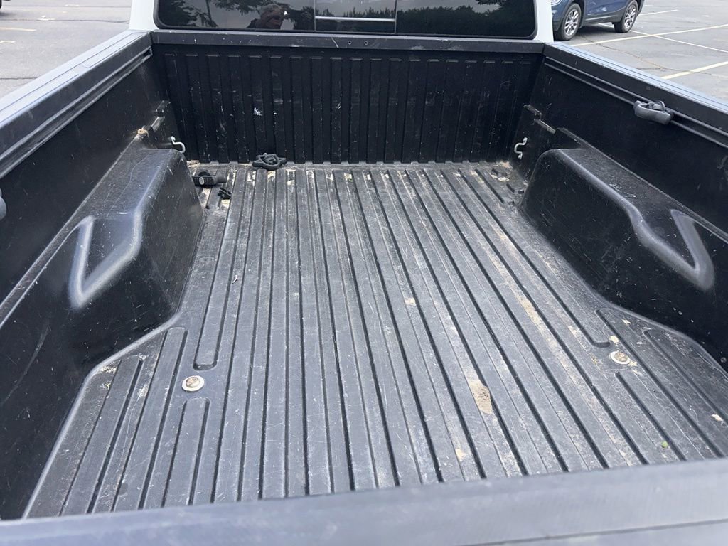 Used 2020 Toyota Tacoma SR5 AWD/4WD image 18