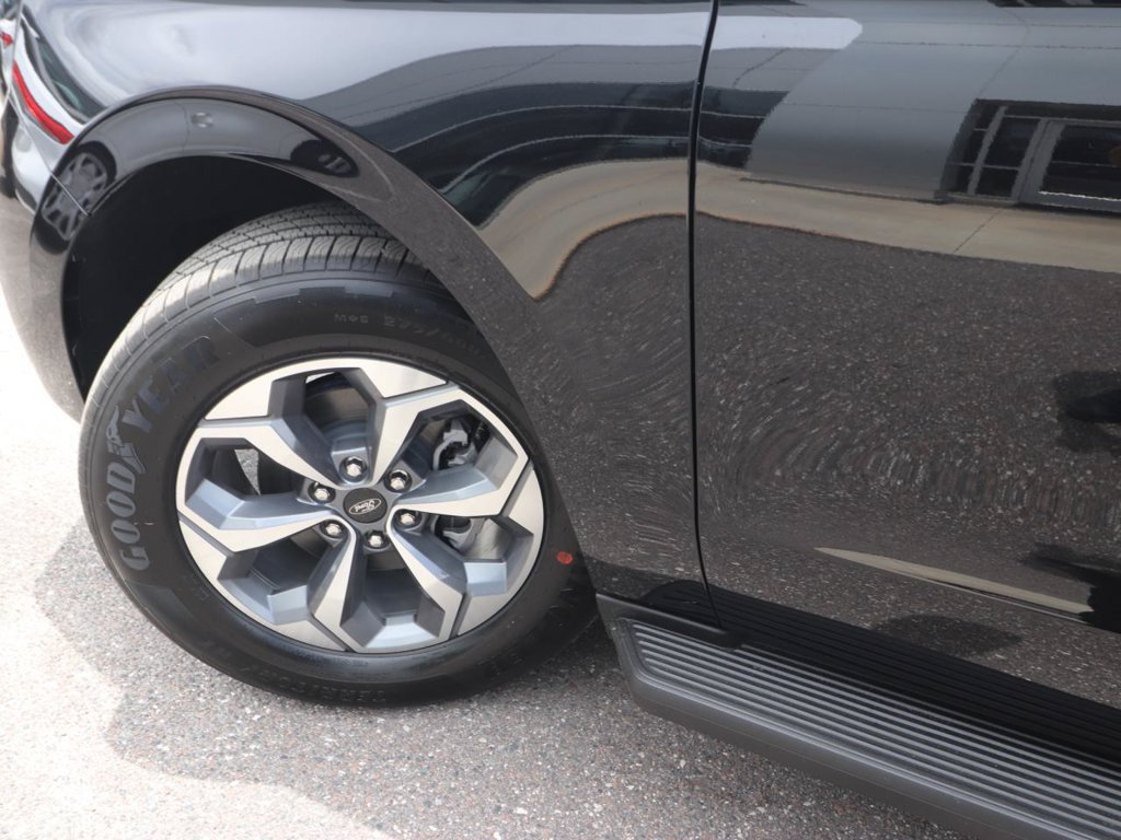 New 2027 Ford Expedition Active RWD image 4