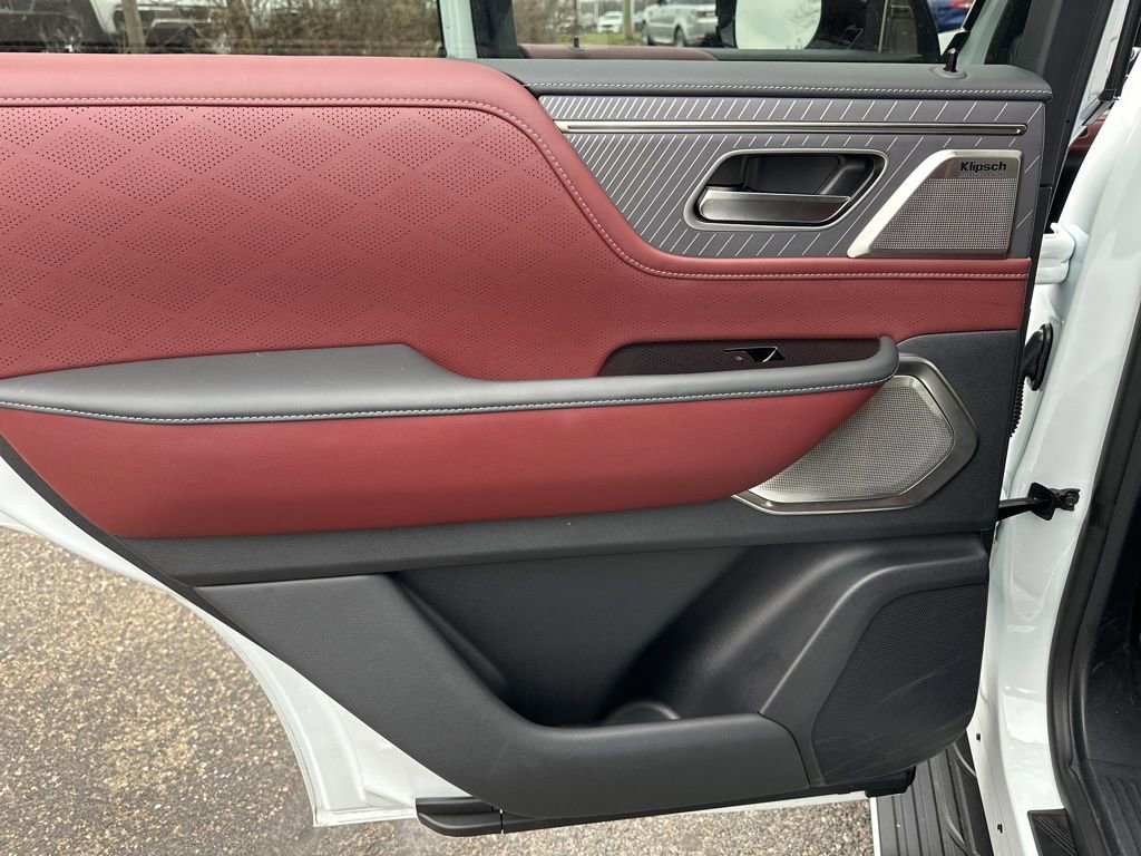 New 2026 INFINITI QX80 Autograph w/ Premium Cargo Package image 27