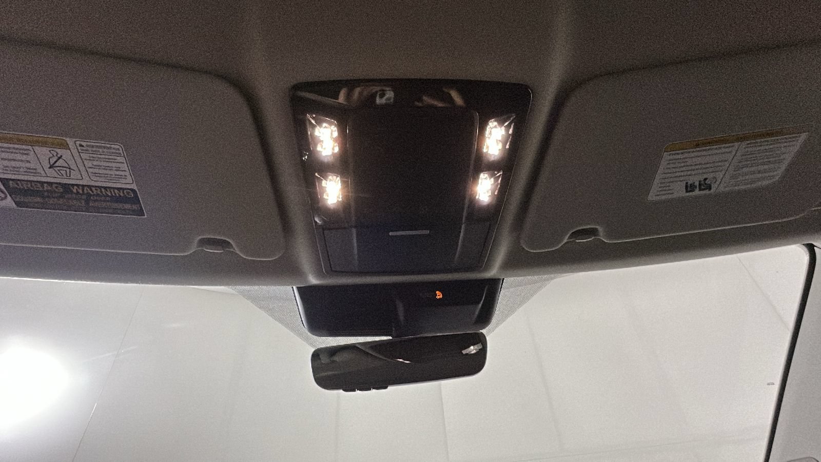 Used 2025 Mitsubishi Outlander SE AWD/4WD image 29