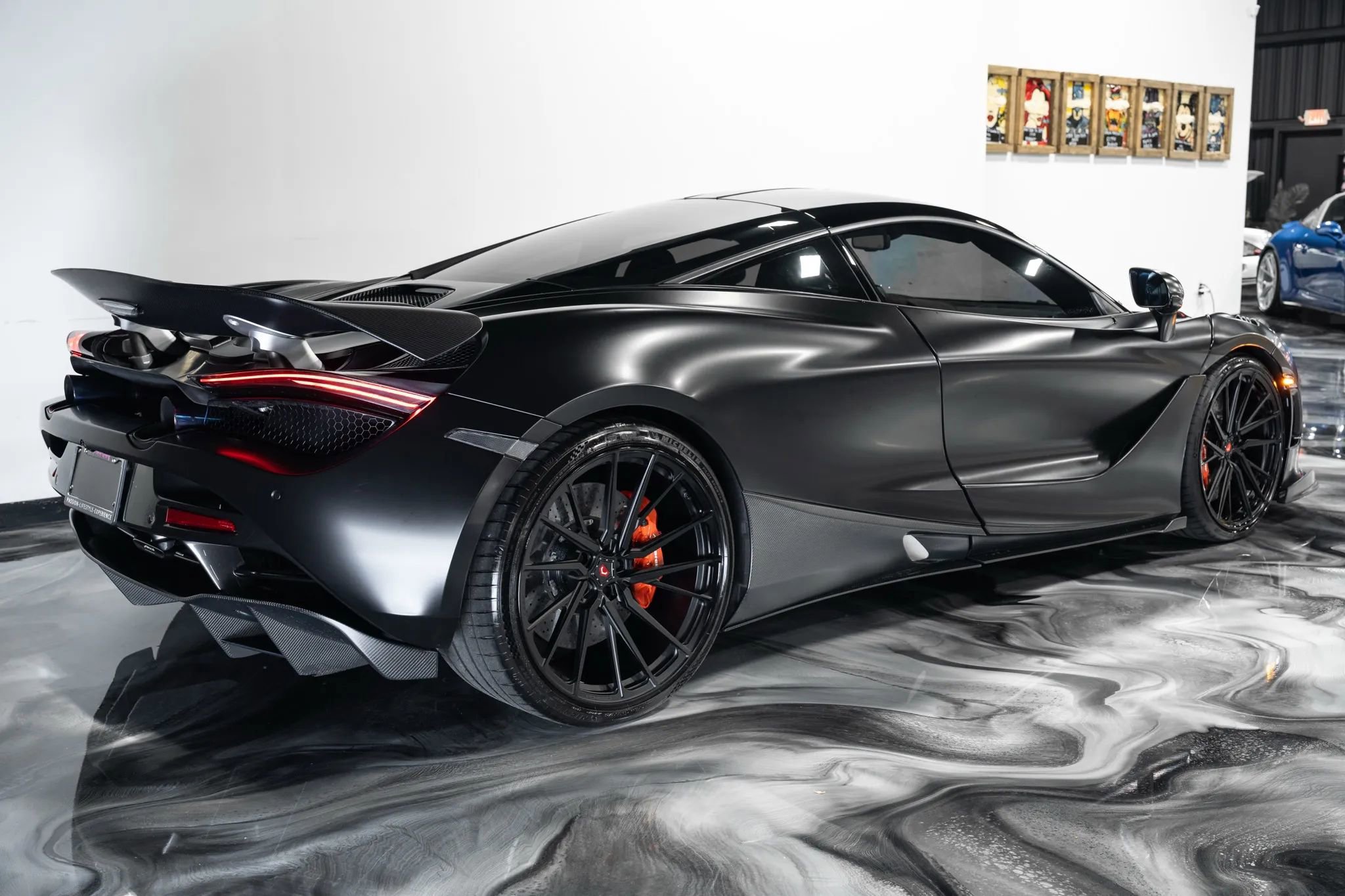 Used 2018 McLaren 720S image 9