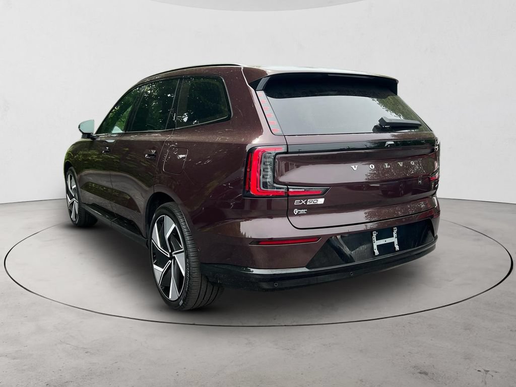 Certified 2025 Volvo EX90 Ultra AWD/4WD image 3