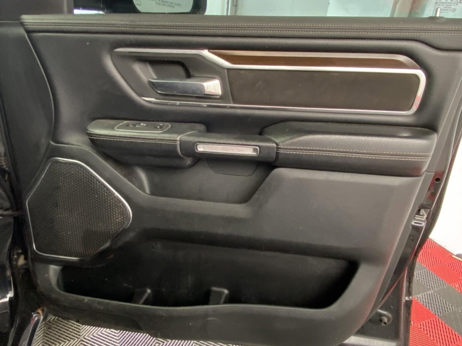 Used 2021 RAM 1500 Laramie AWD/4WD image 4