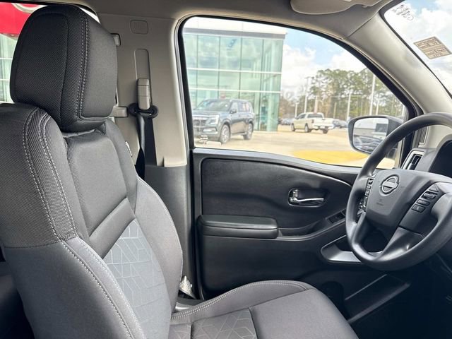Used 2025 Nissan Frontier SV w/ Tow Package image 16