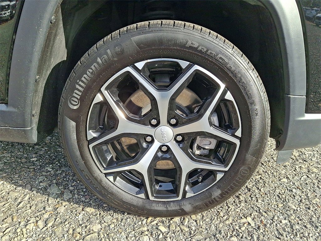 Certified 2024 Jeep Compass Limited image 27