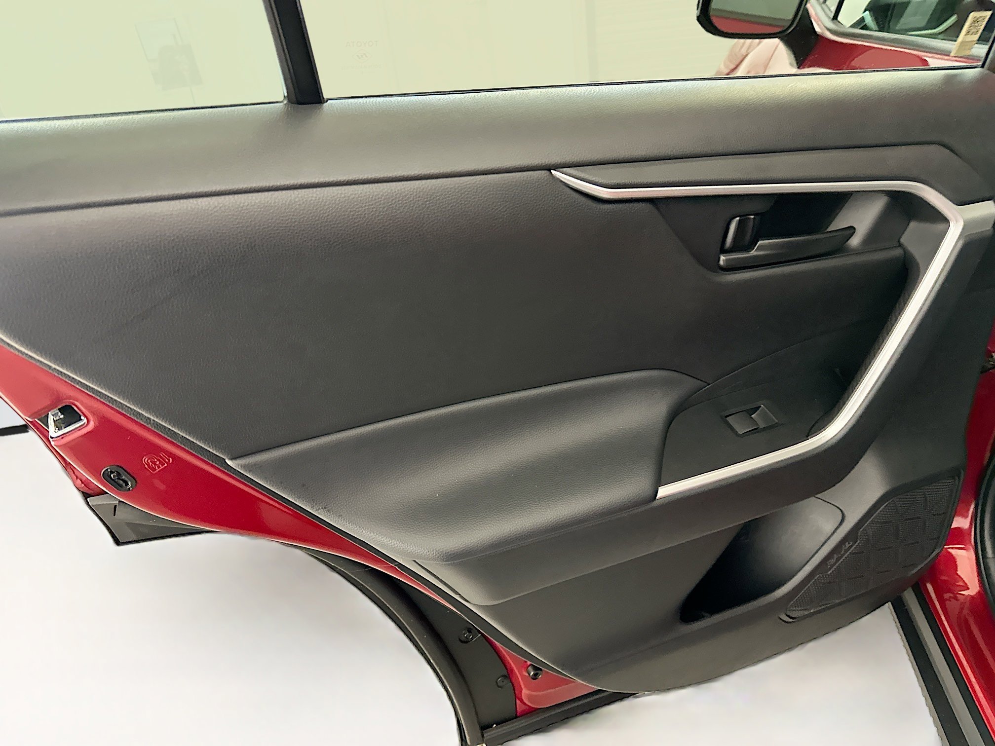 Used 2024 Toyota RAV4 LE image 27