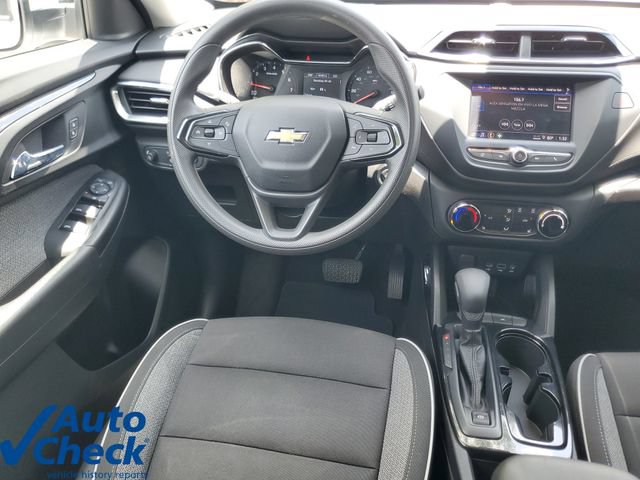 Used 2021 Chevrolet TrailBlazer LT FWD image 16