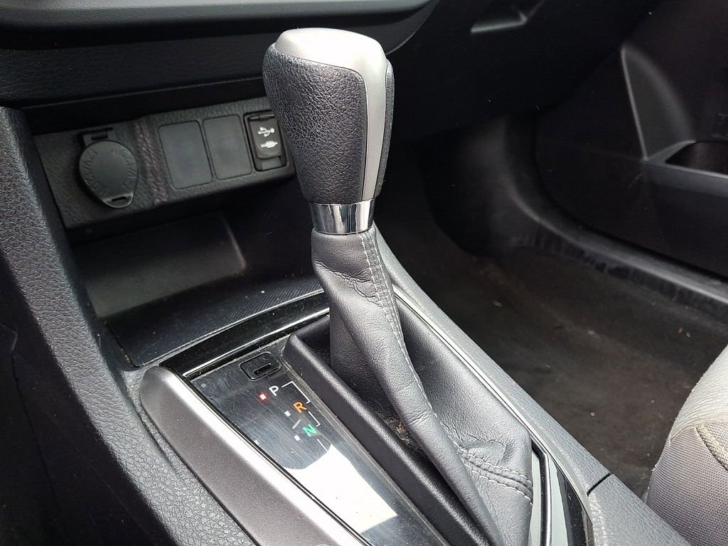 Used 2016 Toyota Corolla LE FWD image 15