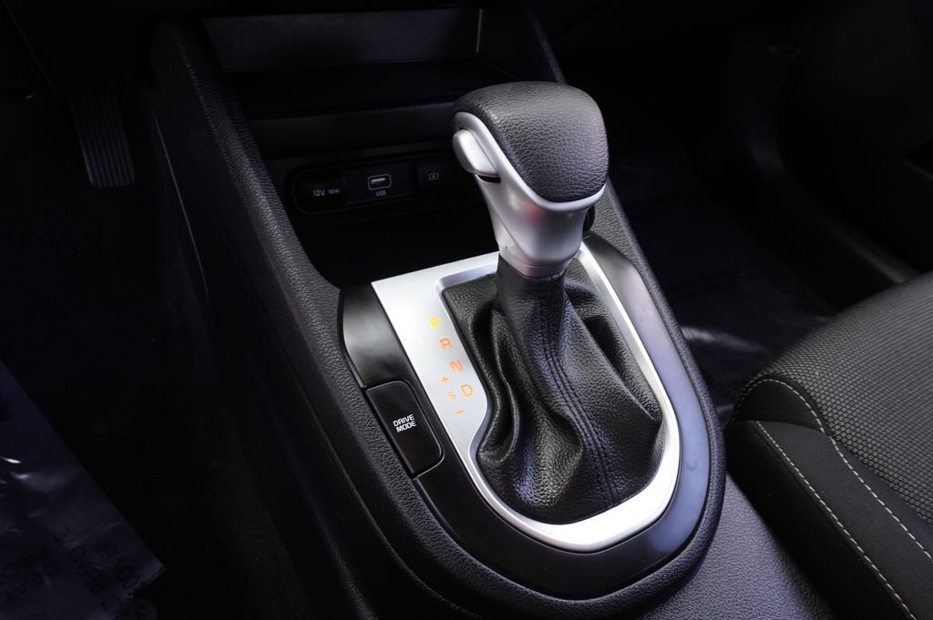 Used 2024 Kia Forte LXS image 18