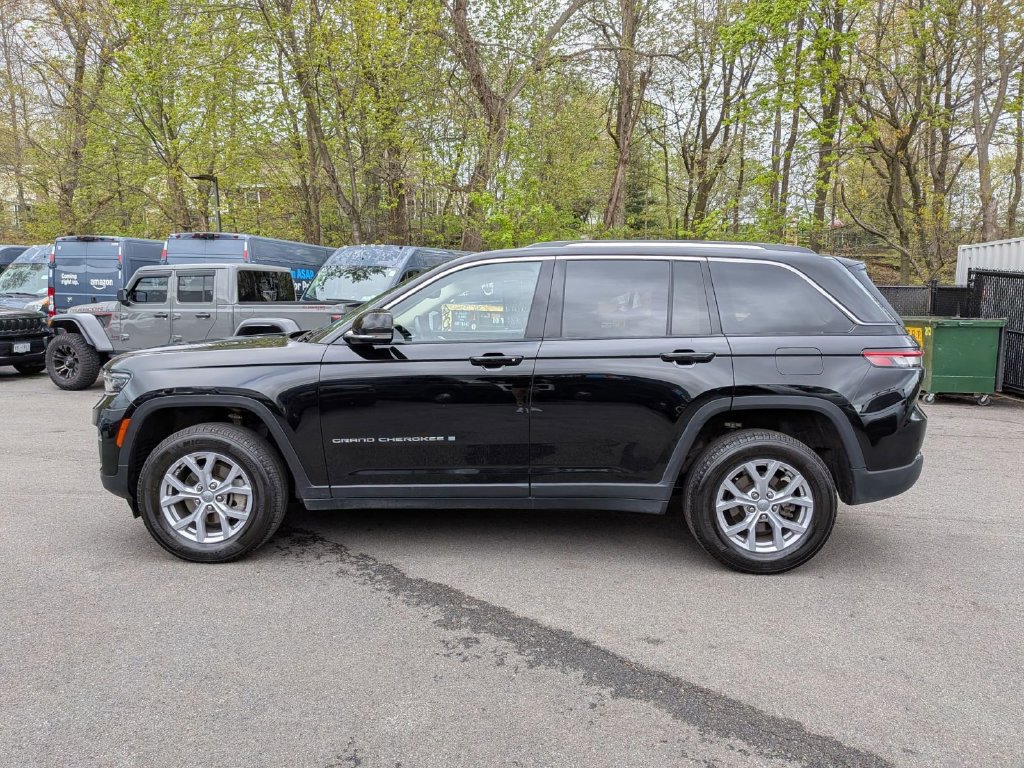 Certified 2022 Jeep Grand Cherokee Limited AWD/4WD image 9