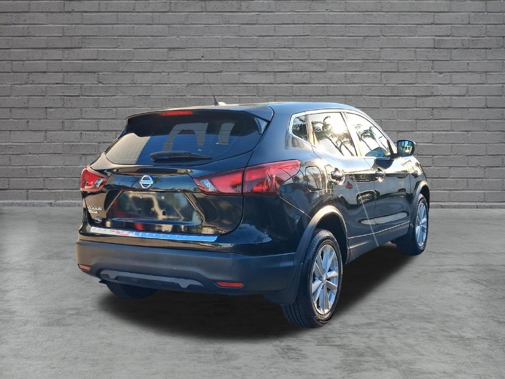 Used 2017 Nissan Rogue Sport S w/ S Appearance Package FWD image 11