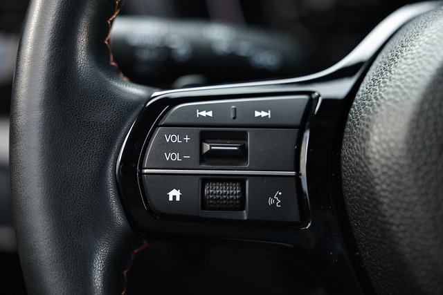 Used 2025 Honda Pilot TrailSport image 35