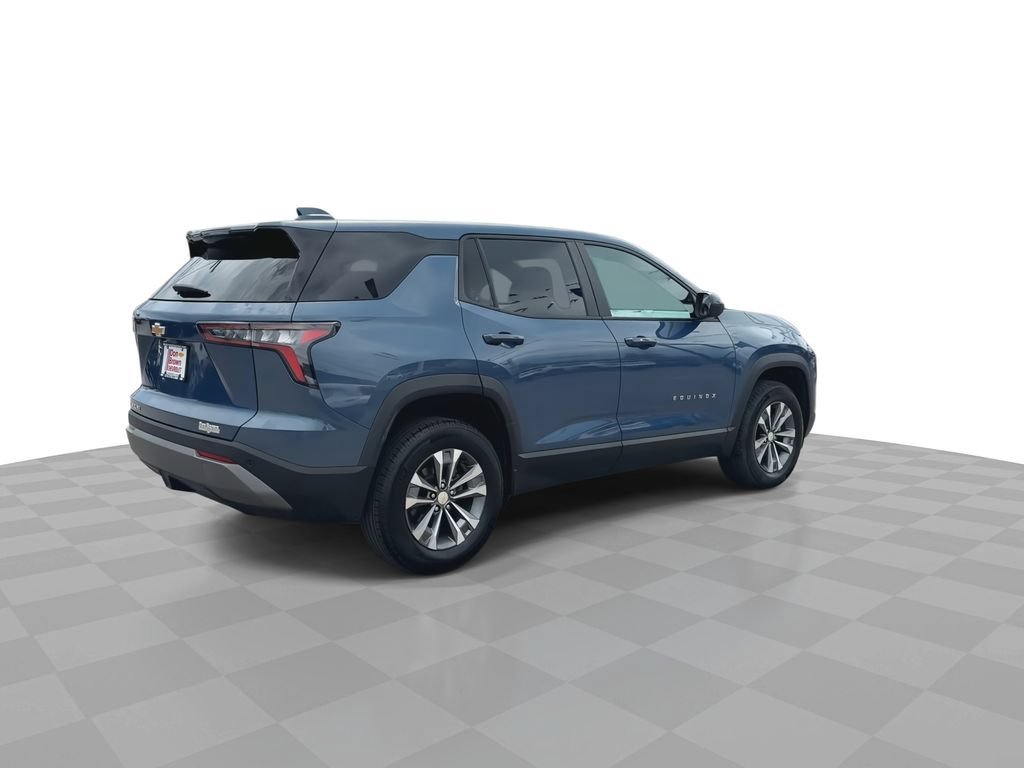 Used 2026 Chevrolet Equinox LT AWD/4WD image 9