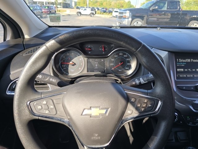 Used 2017 Chevrolet Cruze LT w/ Convenience Package image 17