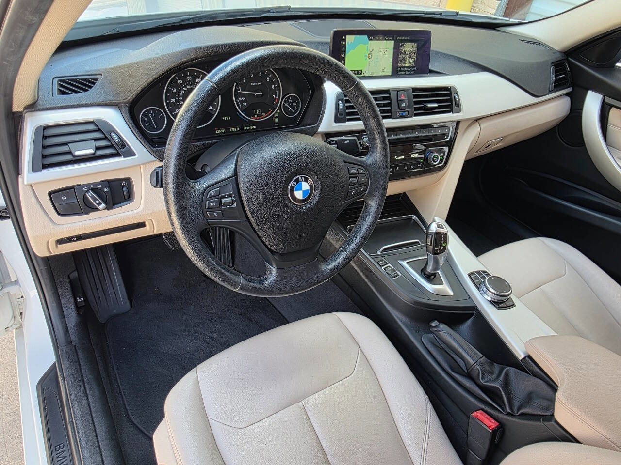 Used 2018 BMW 320i Sedan image 12