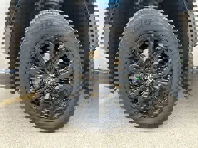 Used 2024 Toyota RAV4 SE image 11