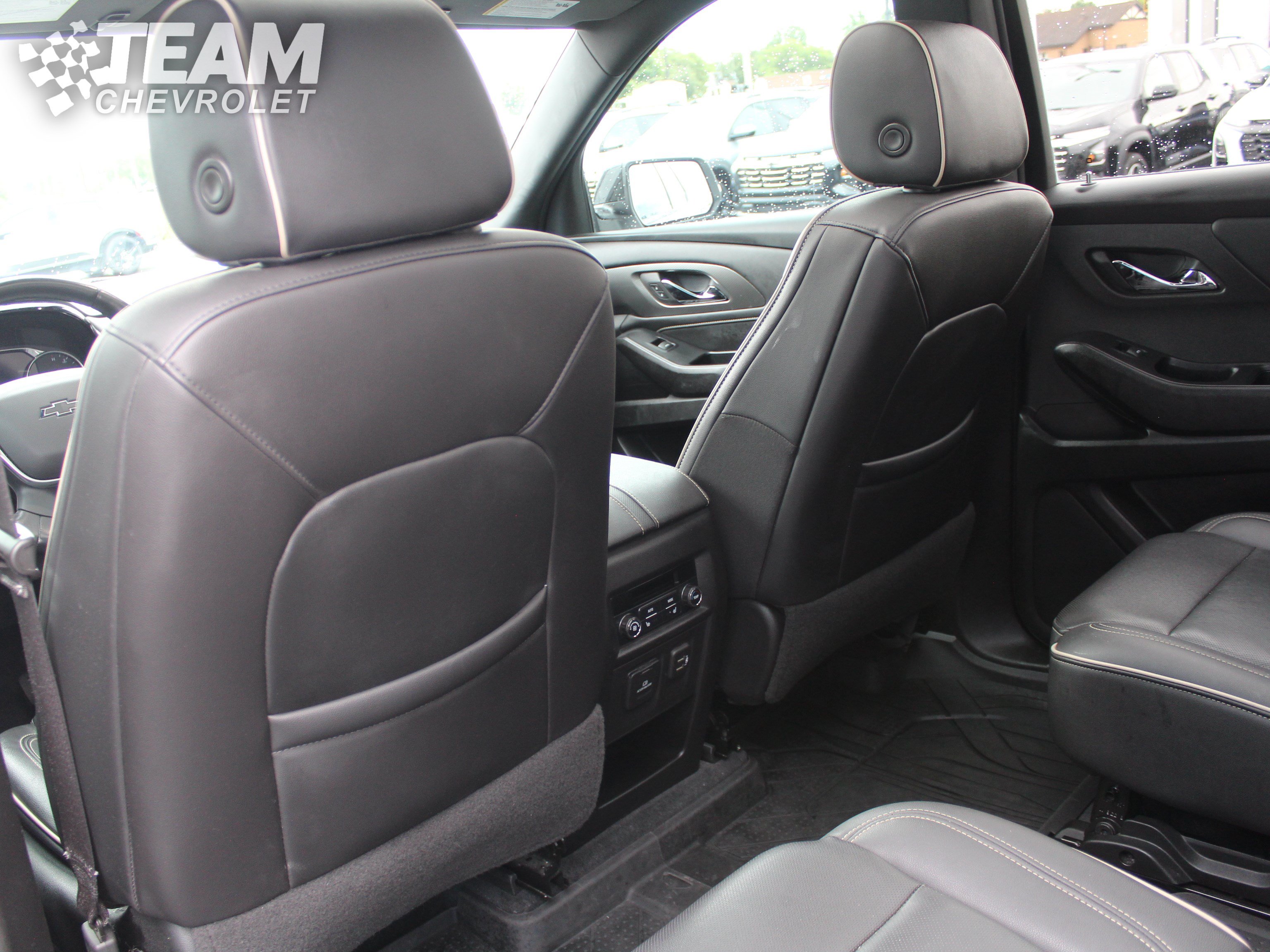 Used 2022 Chevrolet Traverse Premier w/ Redline Edition AWD/4WD image 25