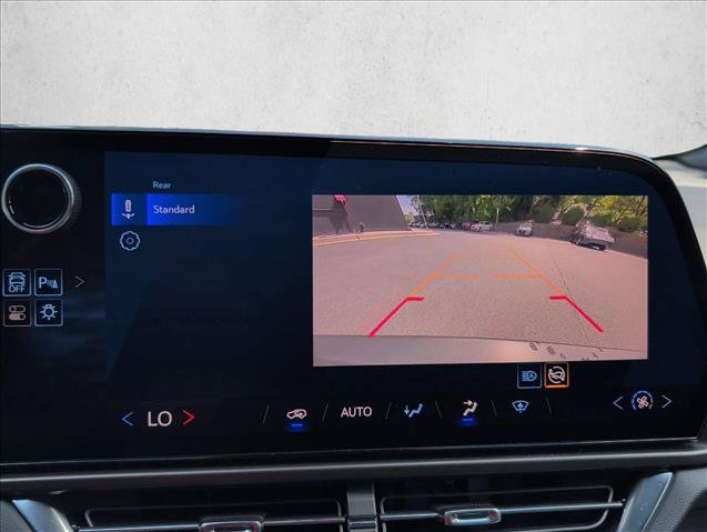 Used 2025 Chevrolet Equinox EV LT FWD image 12