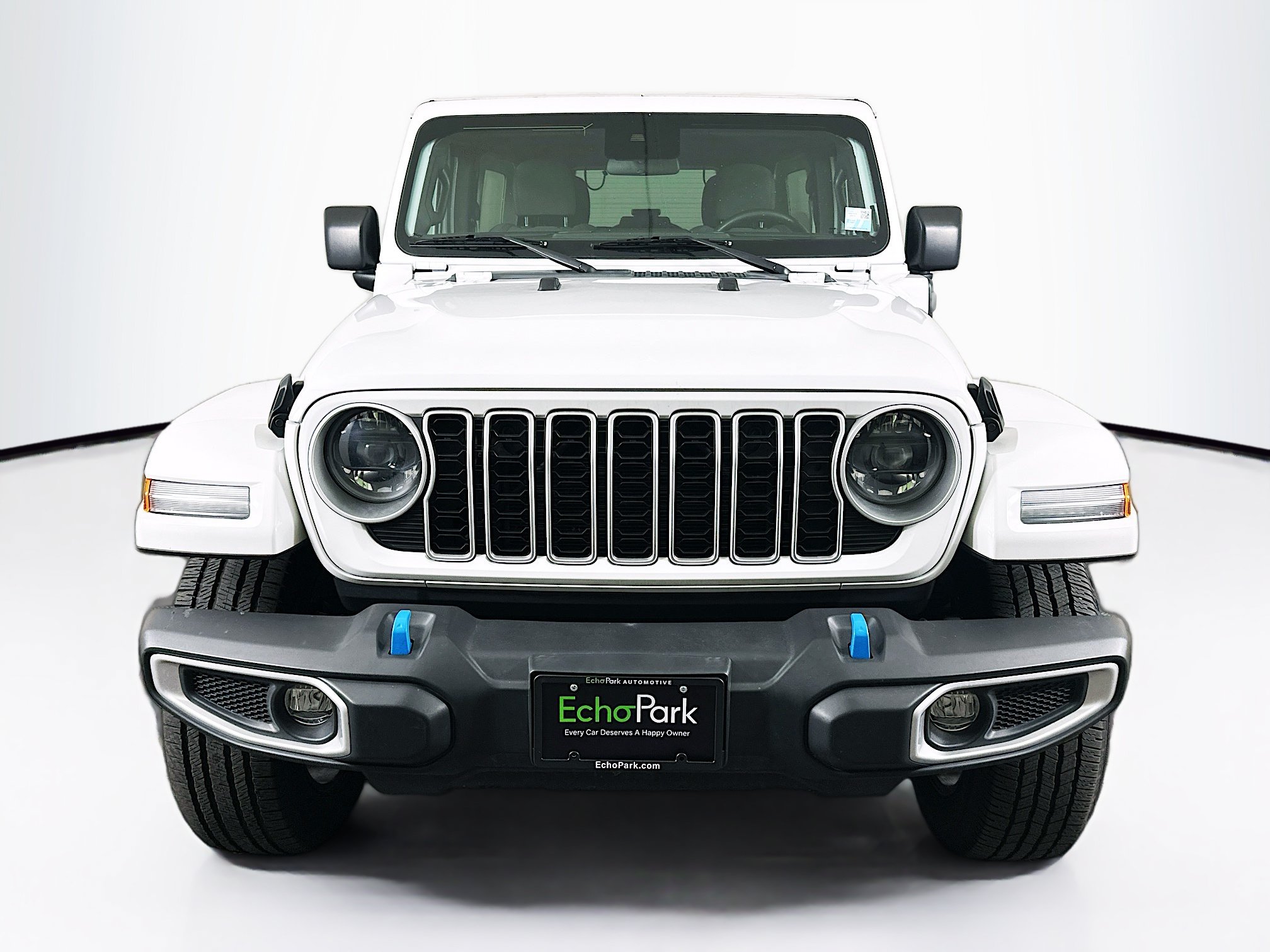 Used 2024 Jeep Wrangler Unlimited Sahara AWD/4WD image 2