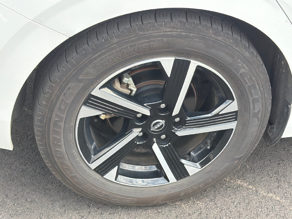 Used 2024 Nissan Sentra SV FWD image 17