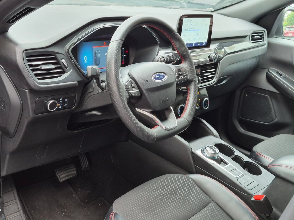 Used 2025 Ford Escape ST-Line FWD image 15