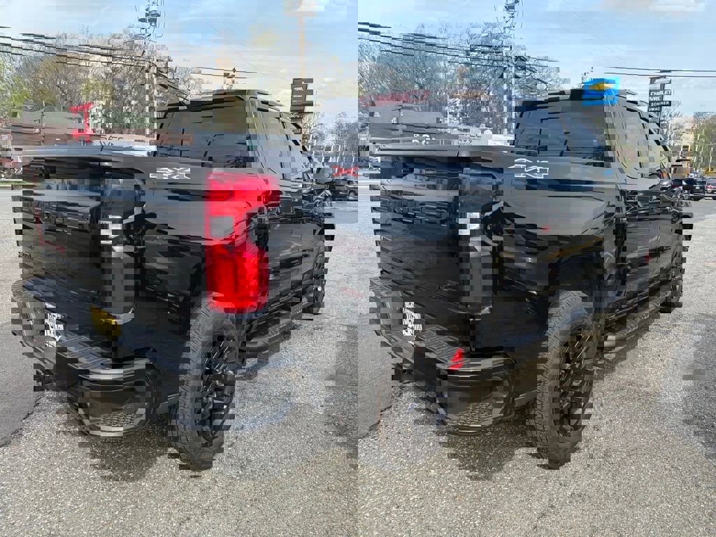 Used 2022 Chevrolet Silverado 1500 RST w/ Redline Edition image 14