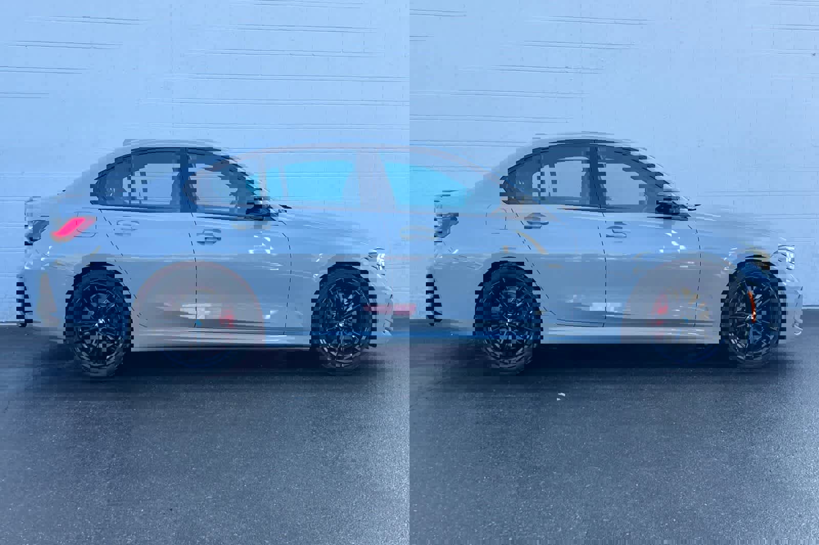 Used 2023 BMW M340i w/ Shadowloine Package image 9