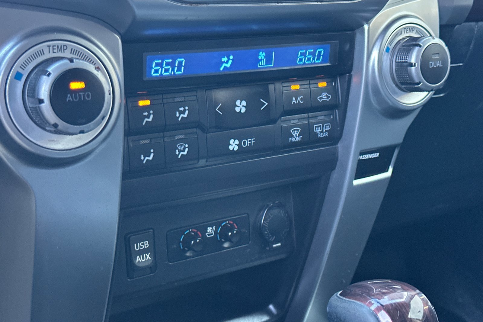 Used 2016 Toyota 4Runner Limited image 17