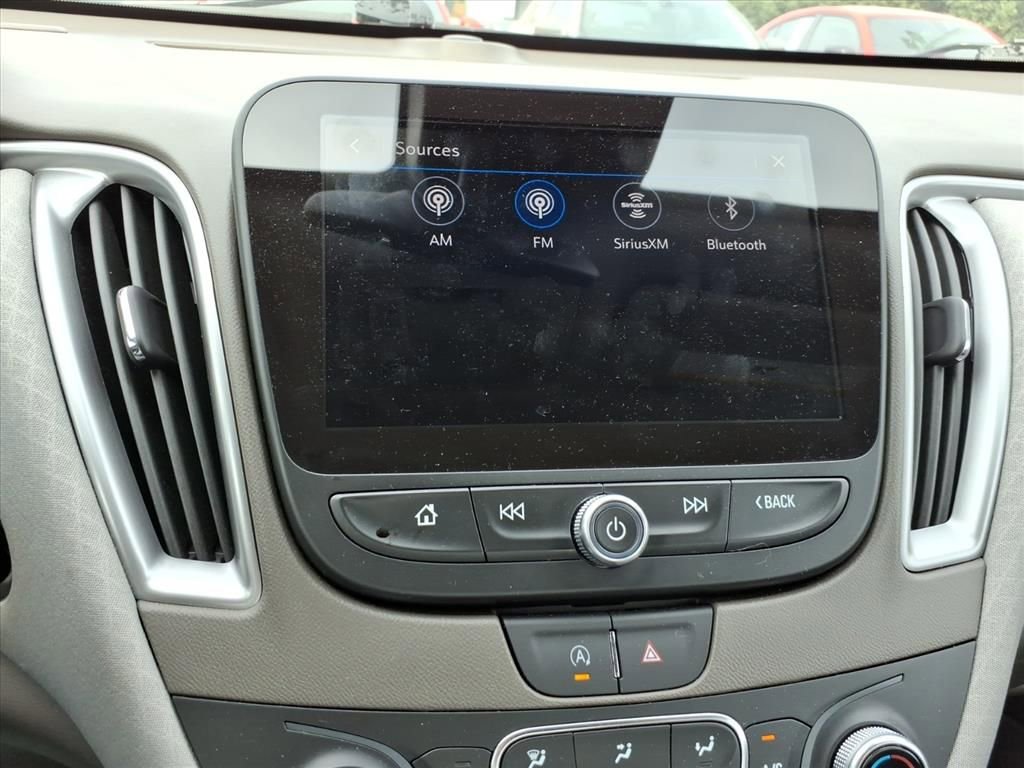 Used 2025 Chevrolet Malibu LT image 16