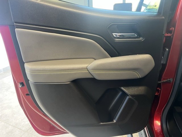 Used 2025 Chevrolet Colorado ZR2 w/ Technology Package image 15