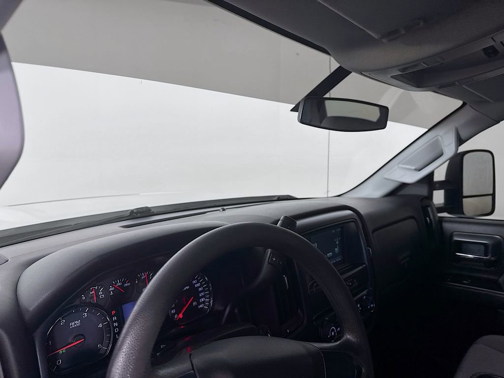 Used 2018 Chevrolet Silverado 3500 W/T RWD image 9