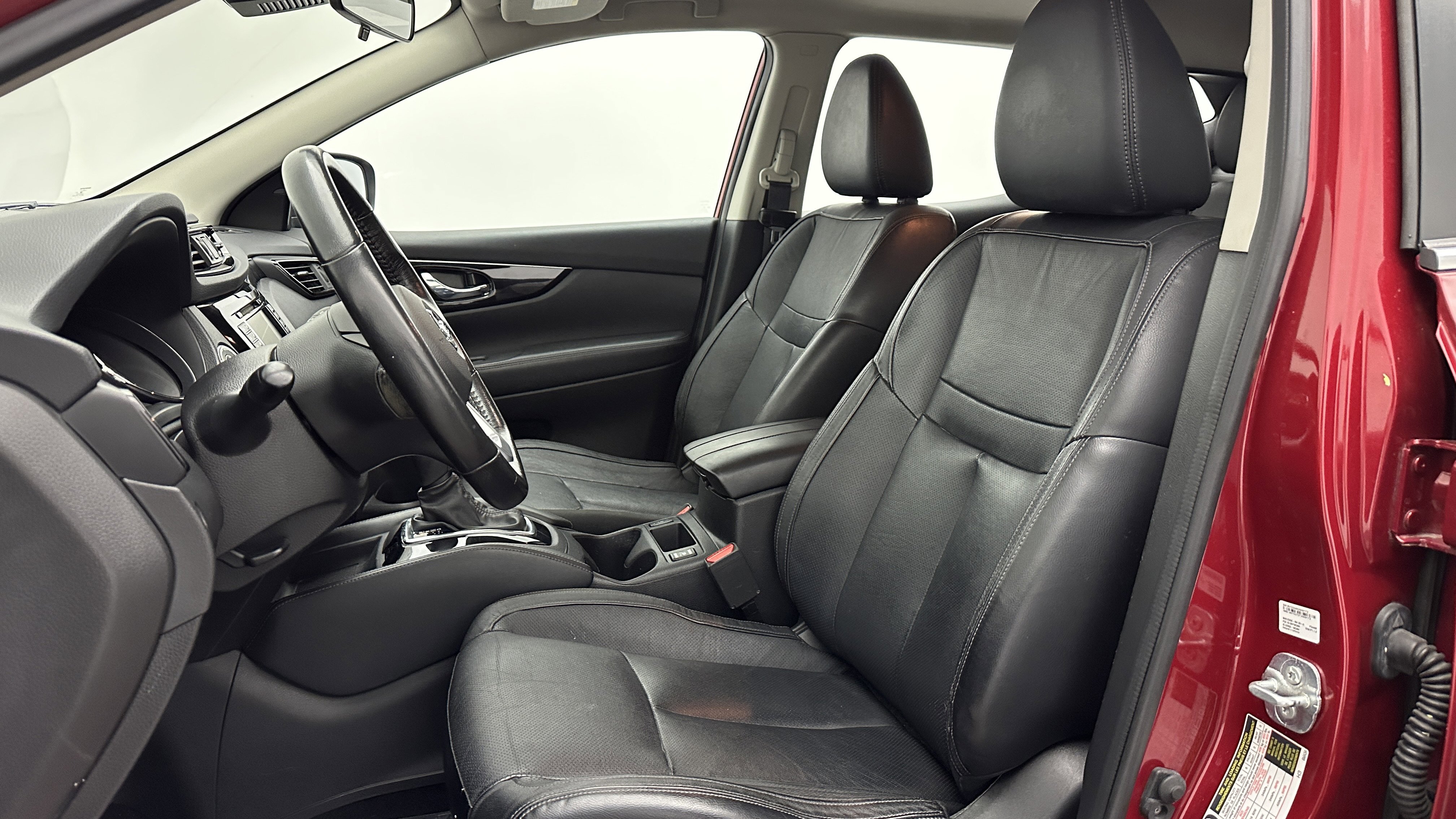 Used 2017 Nissan Rogue Sport SL w/ SL Premium Package image 15