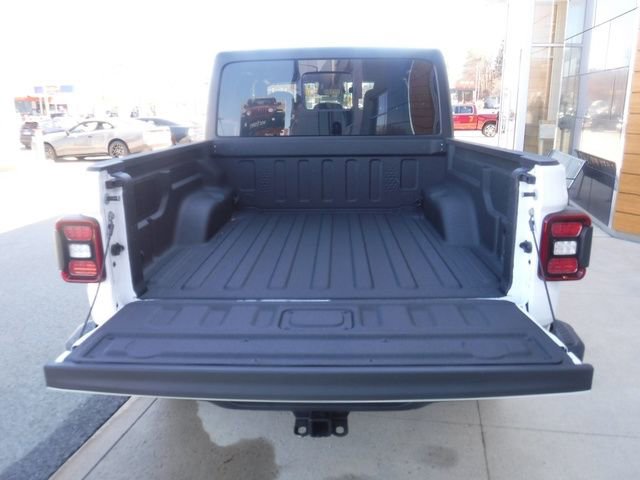 New 2026 Jeep Gladiator Sport AWD/4WD image 14