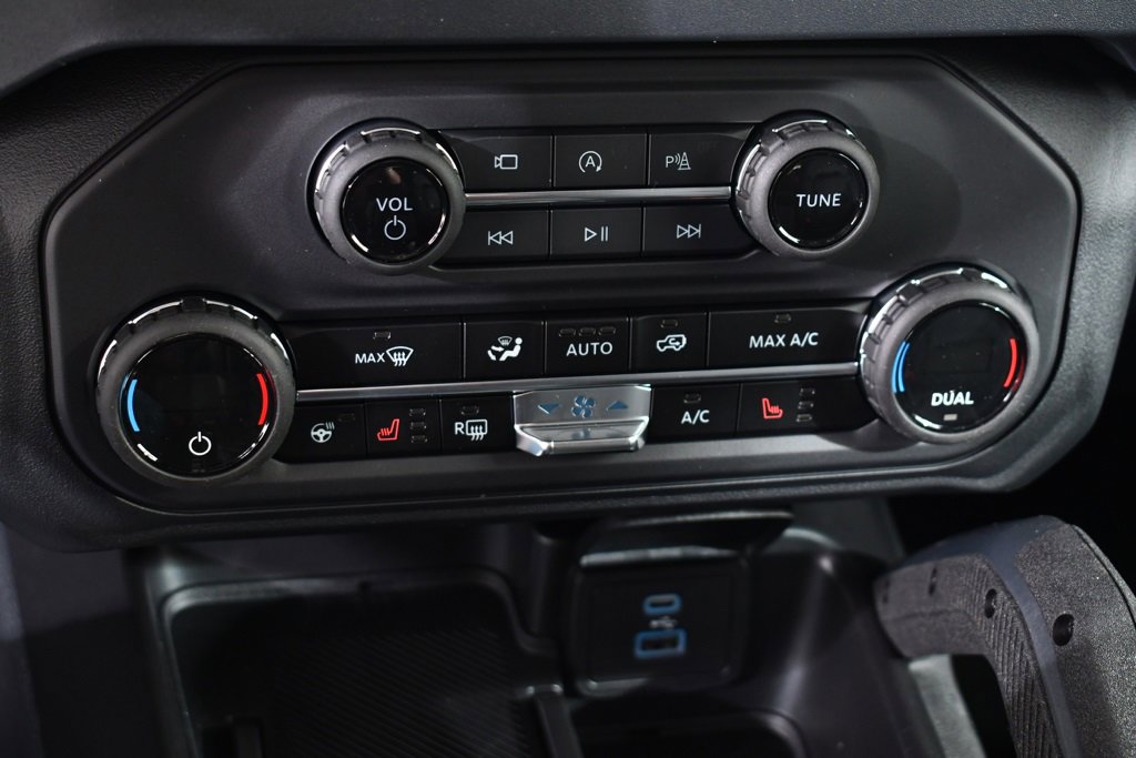 New 2025 Ford Bronco Badlands image 30