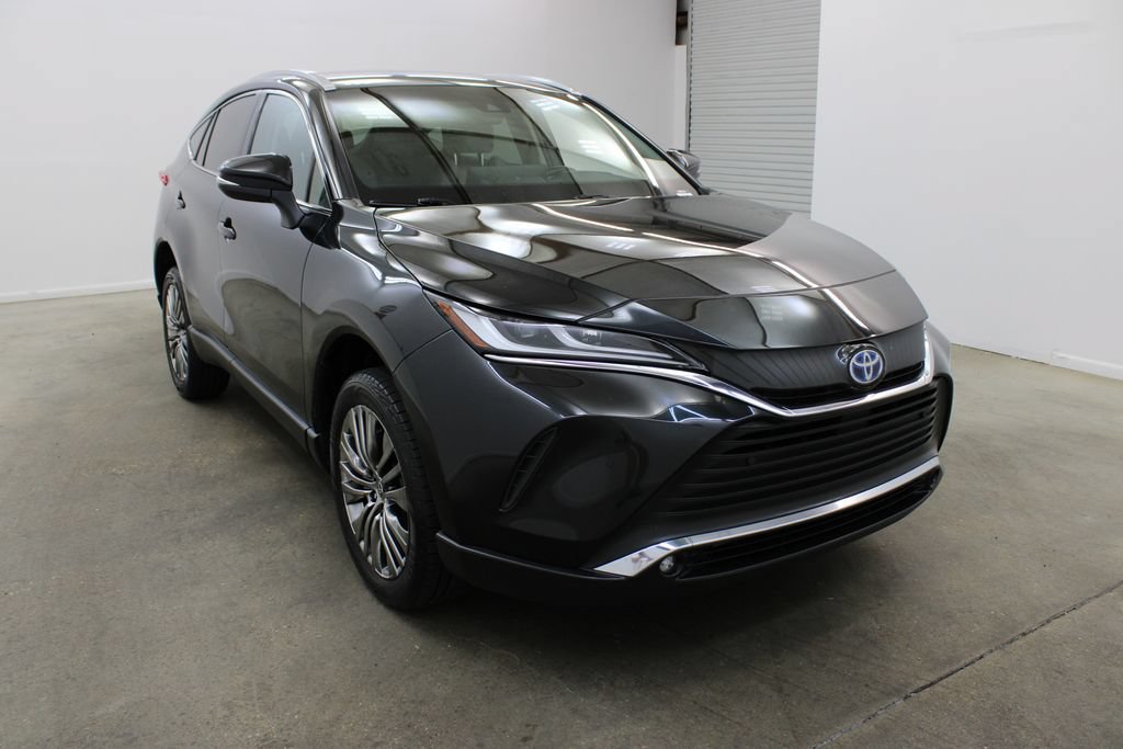 Used 2024 Toyota Venza XLE AWD/4WD image 6
