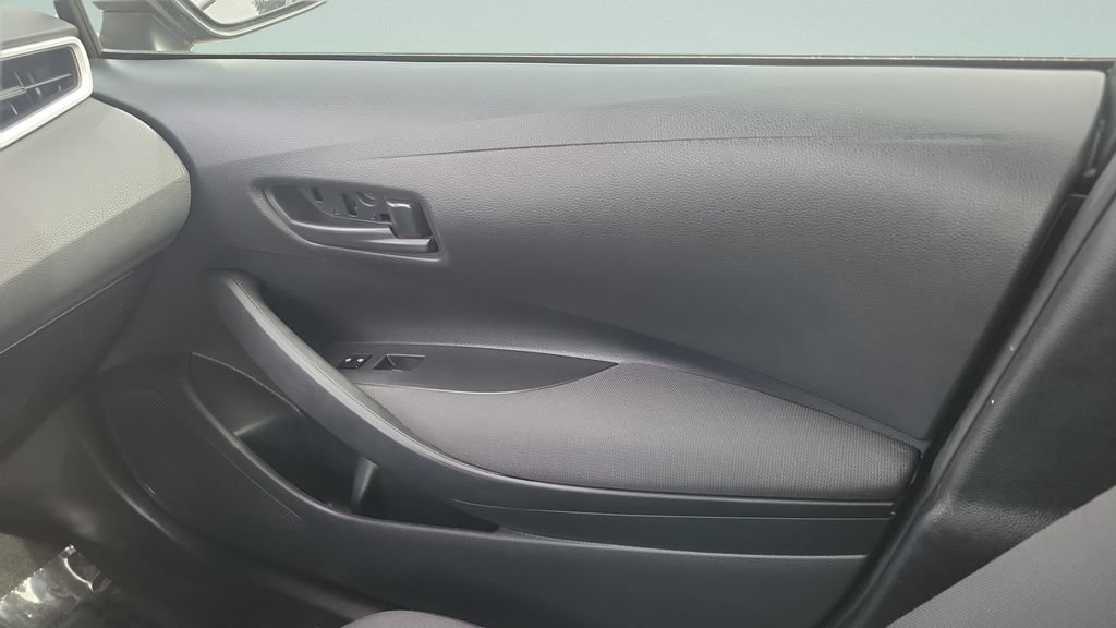 Used 2023 Toyota Corolla LE FWD image 13
